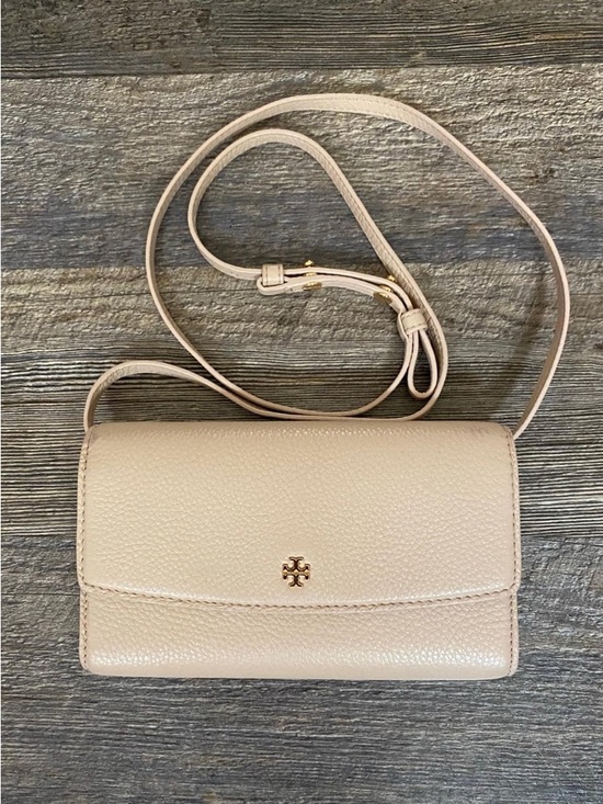 Tory Burch Handbags - Tory Burch Pebbled Leather Card Wallet with Gold Logo Blush Pink